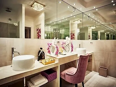 רומא The Suites Hotel
